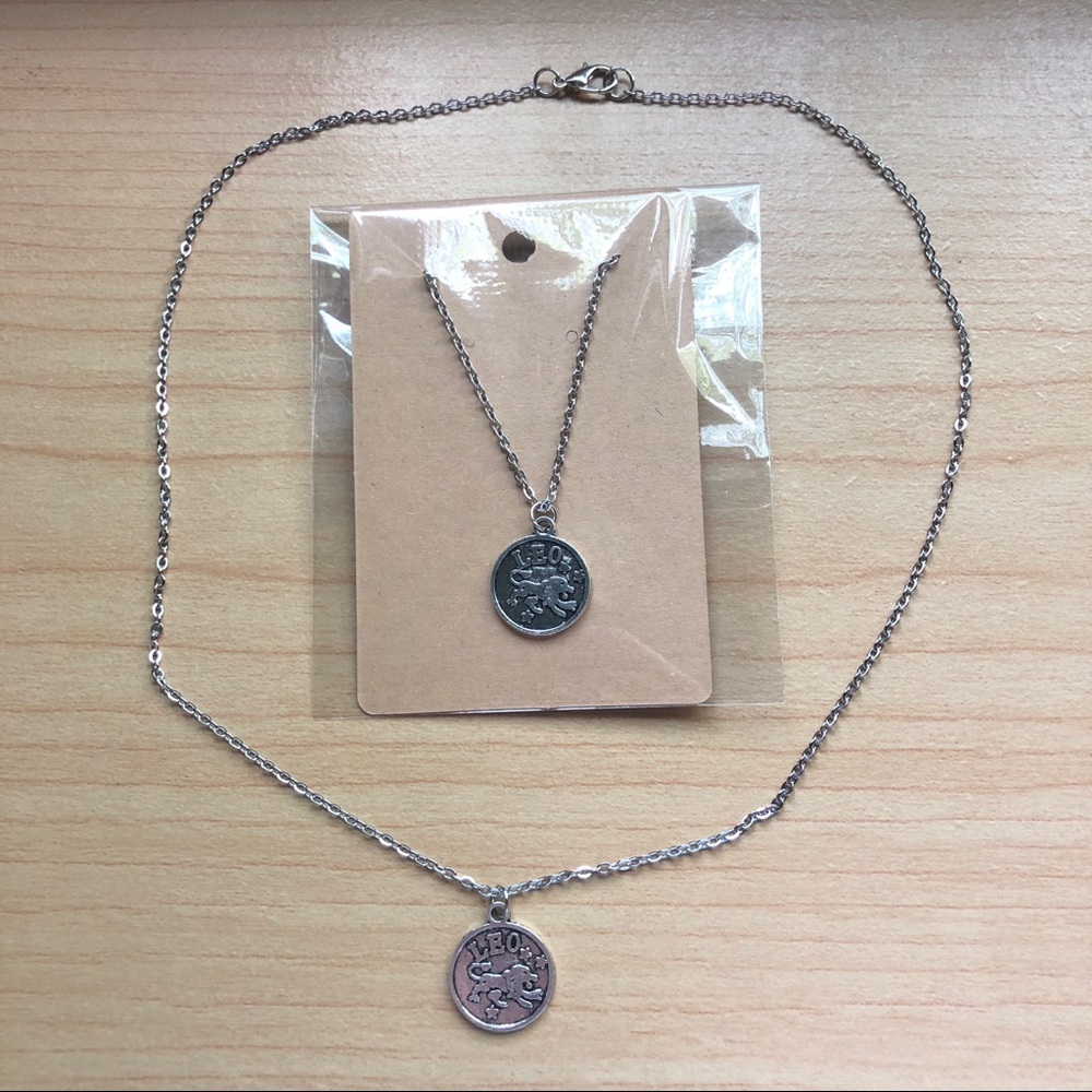 NWT Handmade Leo Zodiac Antique Silver Coin Necklace - Picture 4 of 8